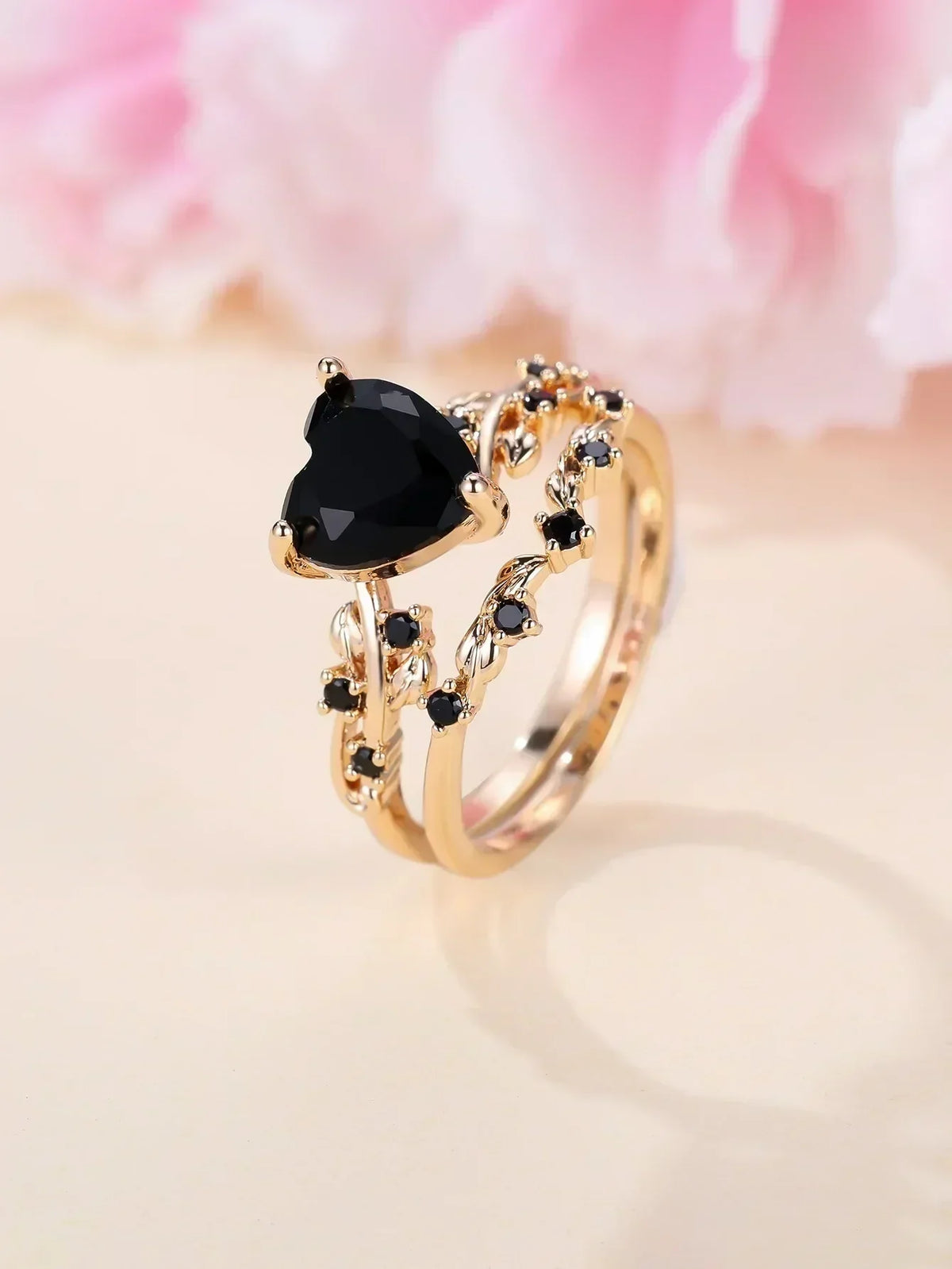 Heart Shaped Ring Set Green Black Red Stone Heart Ring Sets for Women Rose Gold Color White Zircon Wedding Bands Jewelry